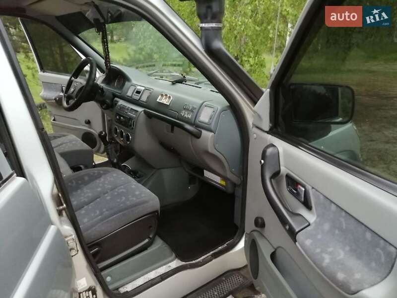 Внедорожник / Кроссовер УАЗ 3163 Patriot 2007 в Киеве фото 9 Внедорожник / Кроссовер УАЗ 3163 Patriot 2007 в Киеве
