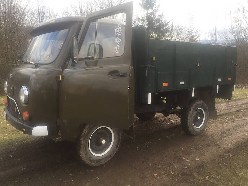 Внедорожник / Кроссовер УАЗ 3303 1990 в Тячеве