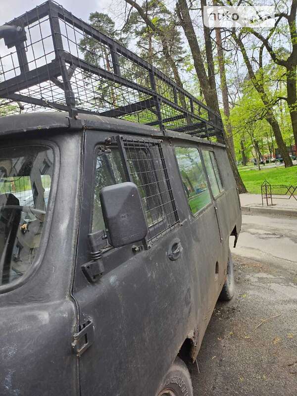 Грузопассажирский фургон УАЗ 3303 1992 в Киеве