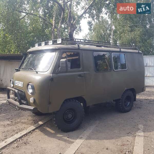 Вантажний фургон УАЗ 3303 1988 в Дніпрі