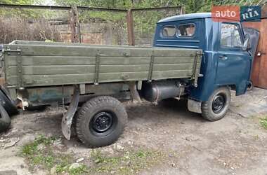 Позашляховик / Кросовер УАЗ 3303 1993 в 