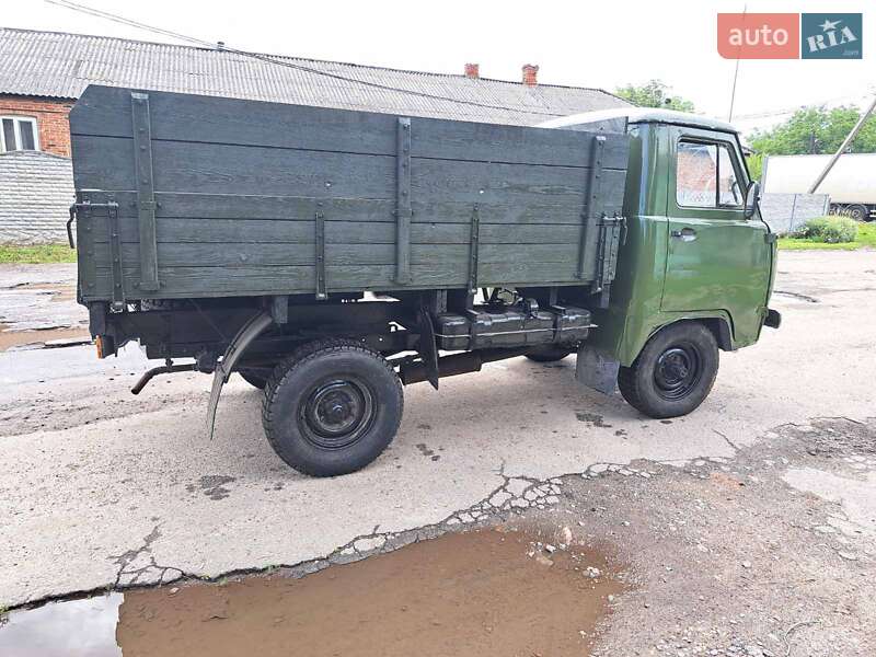 Позашляховик / Кросовер УАЗ 3303 1990 в Валках
