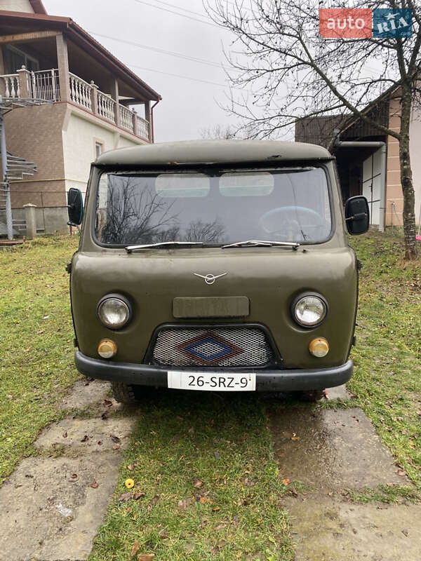 Внедорожник / Кроссовер УАЗ 3303 1992 в Сваляве