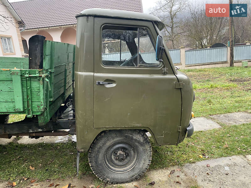 Внедорожник / Кроссовер УАЗ 3303 1992 в Сваляве
