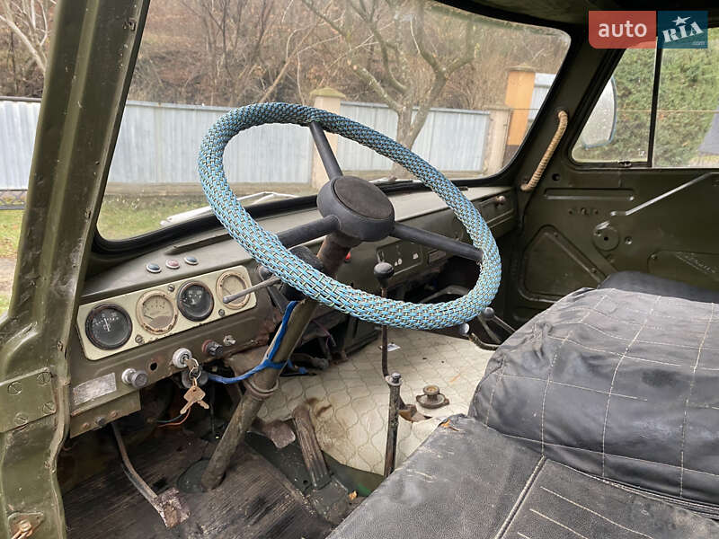 Внедорожник / Кроссовер УАЗ 3303 1992 в Сваляве