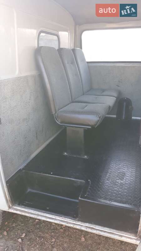Внедорожник / Кроссовер УАЗ 3741 2003 в Полтаве