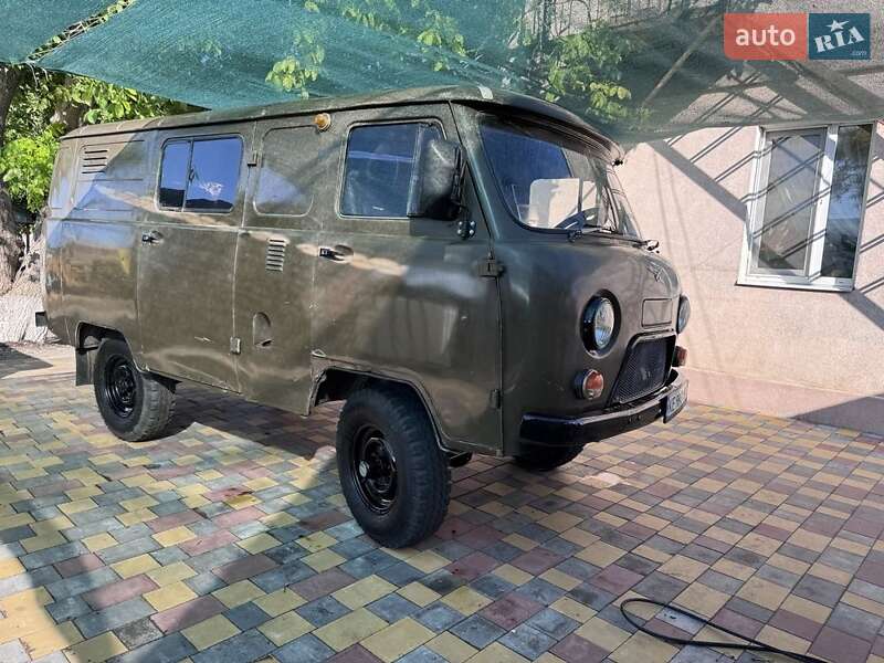 Универсал УАЗ 3741 1988 в Синельниково