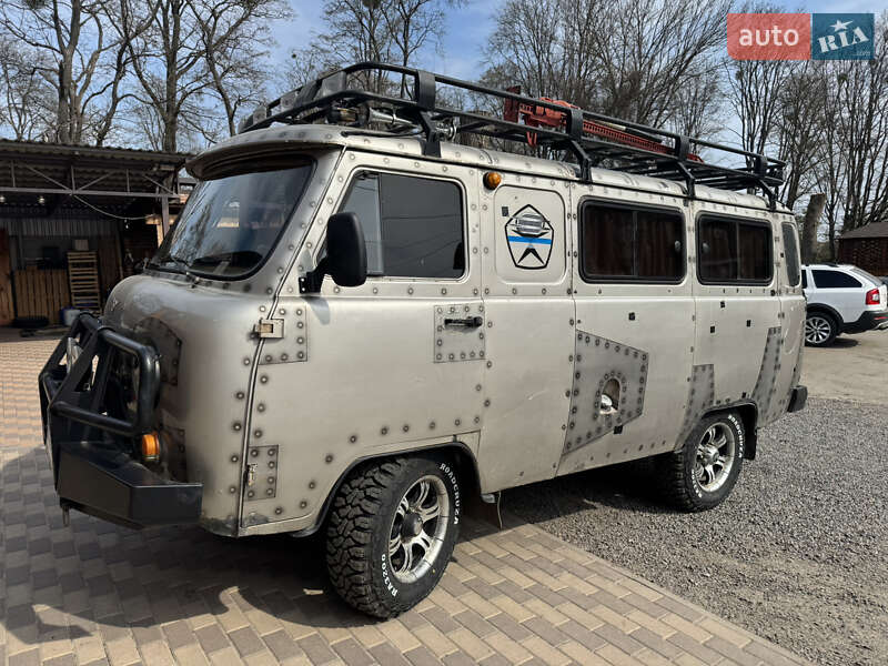 Минивэн УАЗ 3741 1998 в 