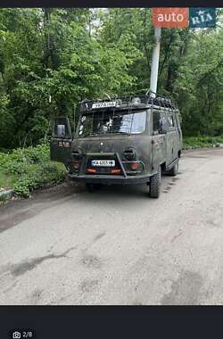 Вантажний фургон УАЗ 3741 1990 в Луцьку