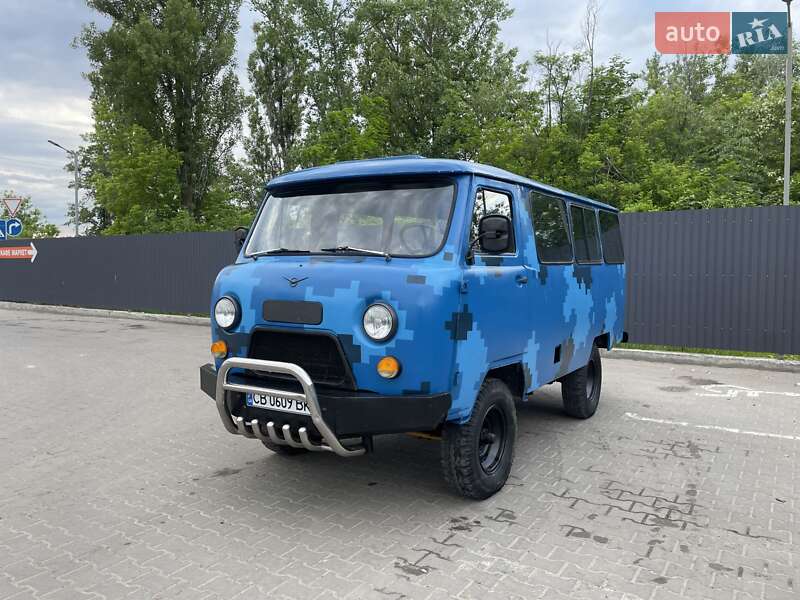 Седан УАЗ 452 пас 1983 в Чернігові