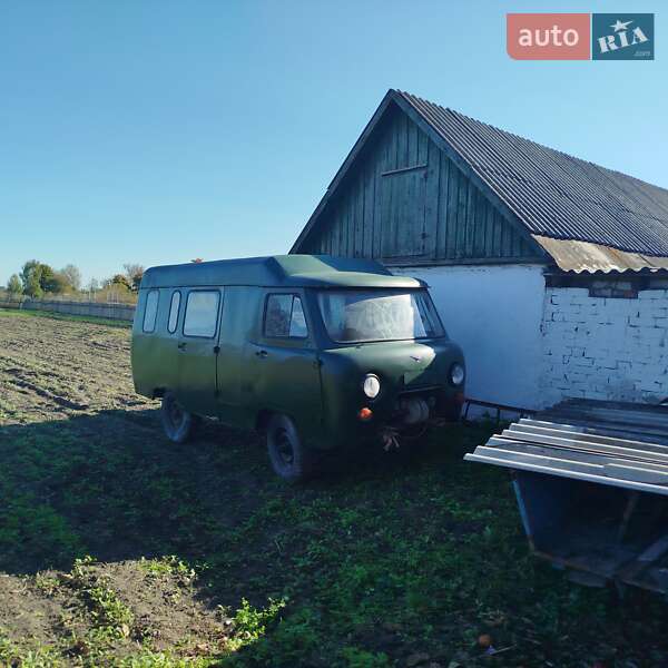 Внедорожник / Кроссовер УАЗ 452 пас 1996 в Олевске