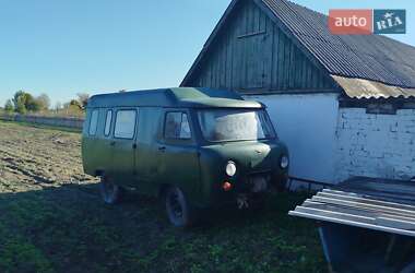 Внедорожник / Кроссовер УАЗ 452 пас 1996 в 
