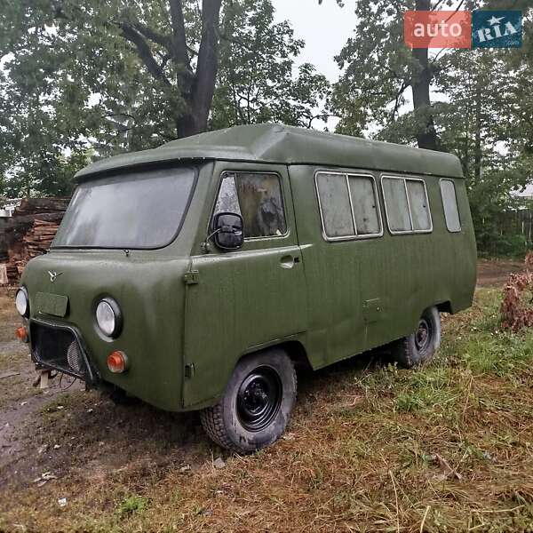 Внедорожник / Кроссовер УАЗ 452 пас 1996 в Олевске