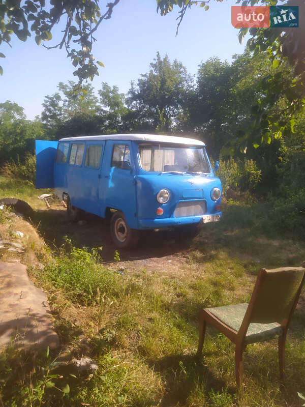 Мінівен УАЗ 452 пас 1983 в 