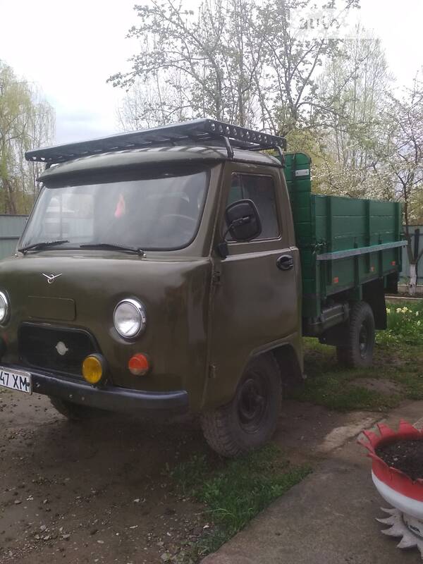 Позашляховик / Кросовер УАЗ 452 1983 в Надвірній