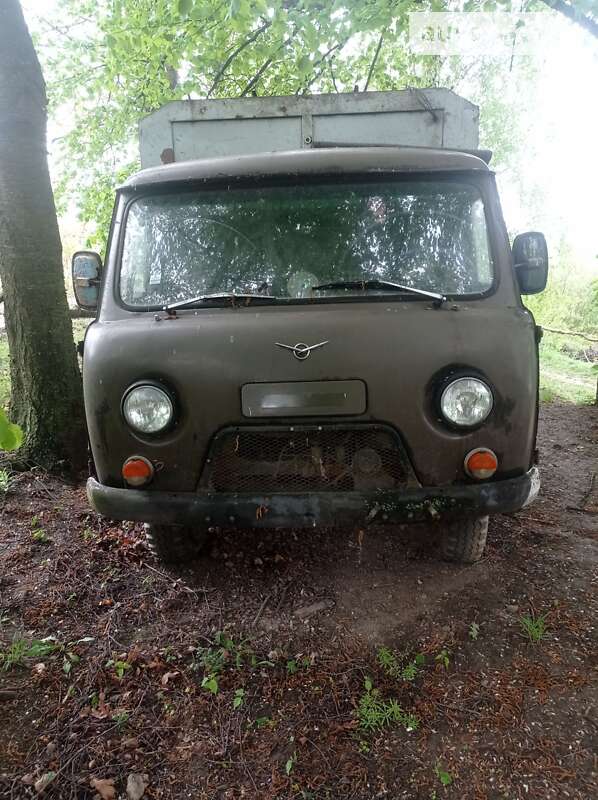 Грузовой фургон УАЗ 452 1987 в Виньковцах фото Грузовой фургон УАЗ 452 1987 в Виньковцах