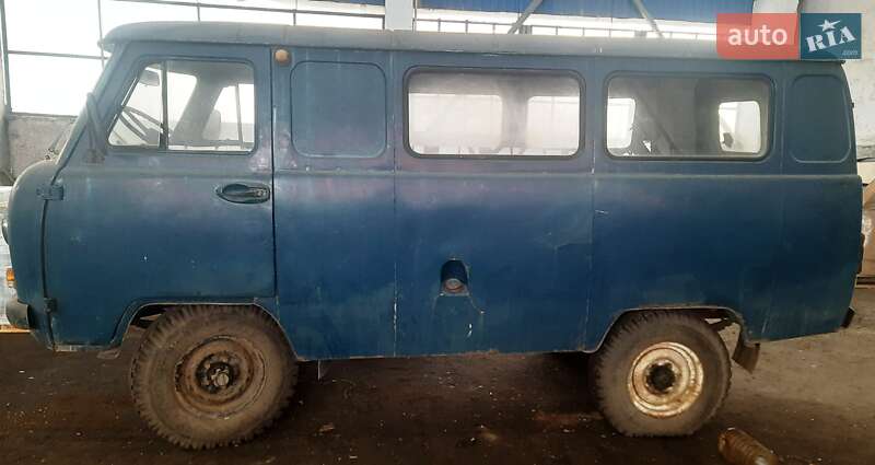 Позашляховик / Кросовер УАЗ 452 1983 в Кривому Розі фото 4 Позашляховик / Кросовер УАЗ 452 1983 в Кривому Розі