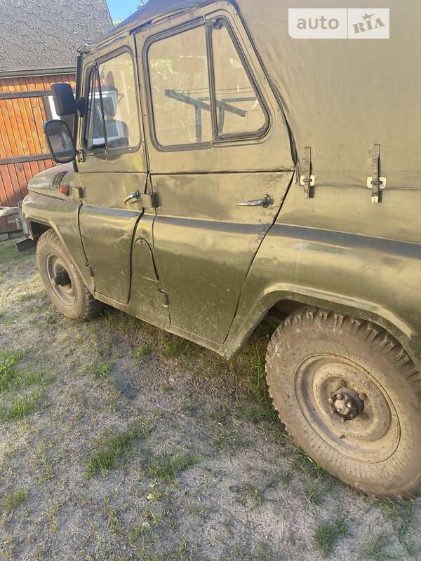 Позашляховик / Кросовер УАЗ 469 1984 в Камені-Каширському