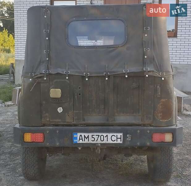 Позашляховик / Кросовер УАЗ 469 1983 в 