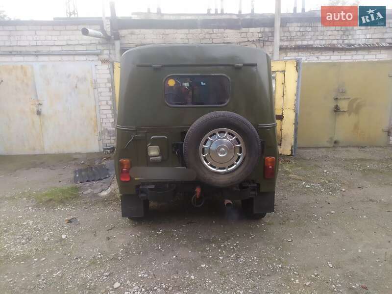 Седан УАЗ 469Б 1977 в Дніпрі
