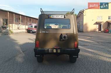 Позашляховик / Кросовер УАЗ 469Б 1982 в 