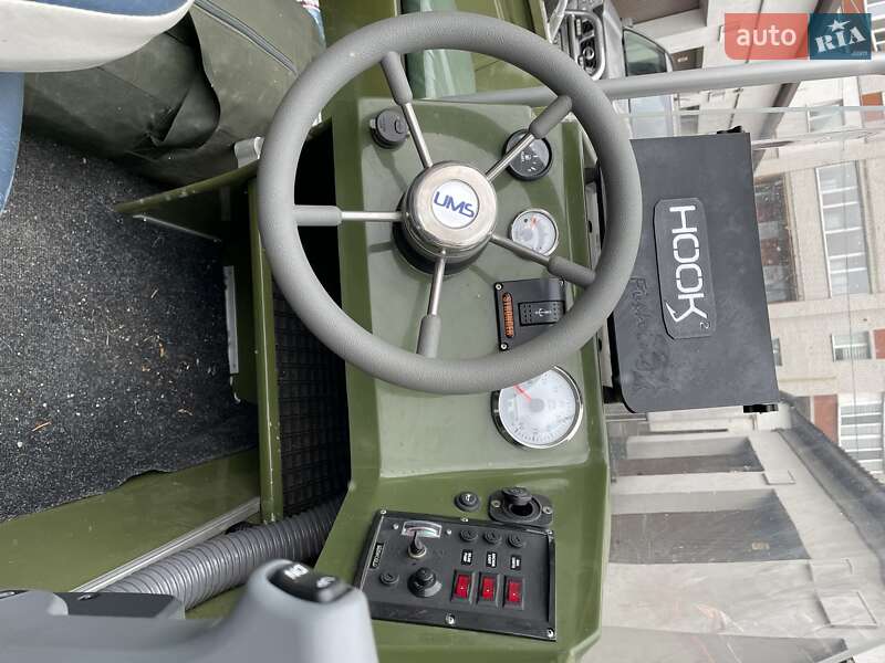 Катер UMS 450 2011 в Хмельницькому