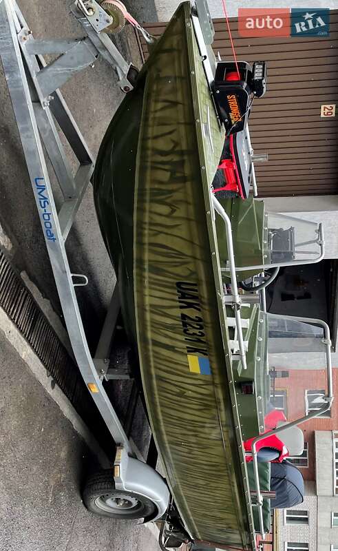 Катер UMS 450 2011 в Хмельницькому