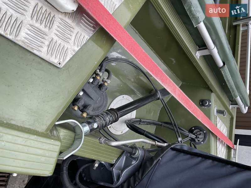 Катер UMS 450 2011 в Хмельницькому