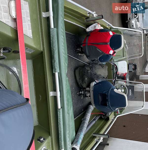 Катер UMS 450 2011 в Хмельницком