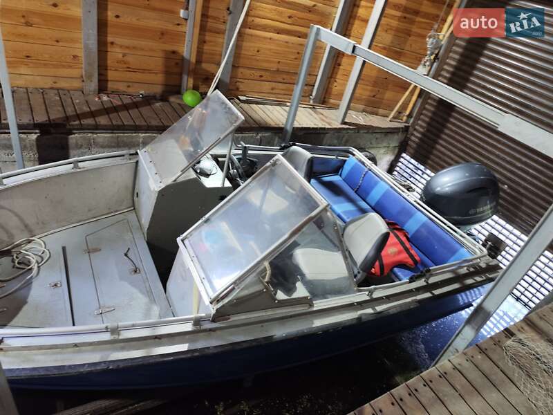 Катер UMS 500 2006 в Маяках