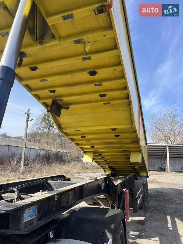 Зерновоз - напівпричіп United Trailers 6017 2008 в Золочеві