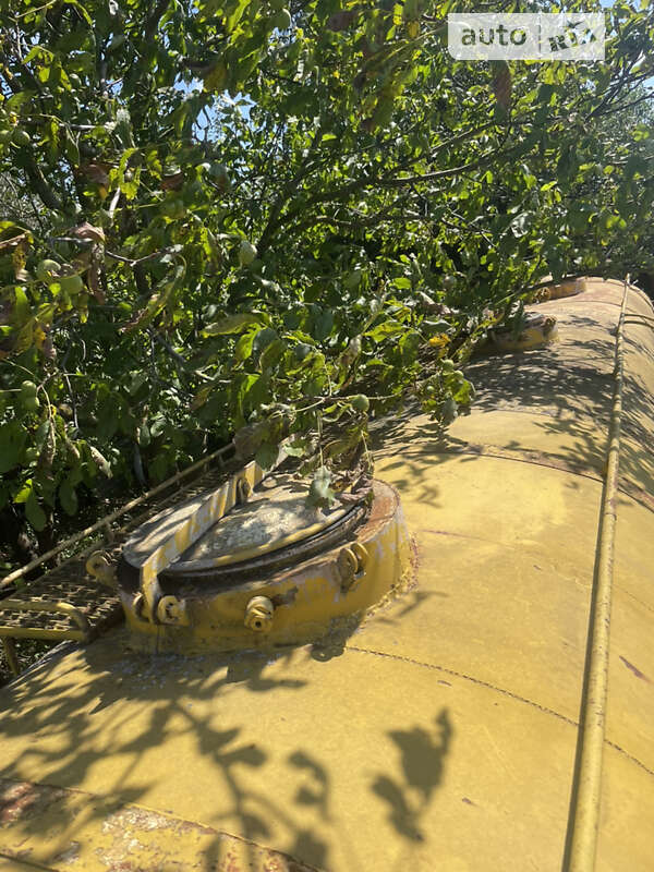 Цистерна УПР 1212 1992 в Староконстантинове