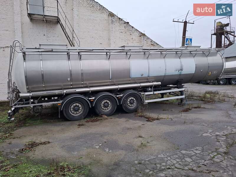 Цистерна Van Hool 3D0004 1992 в Гайсине фото Цистерна Van Hool 3D0004 1992 в Гайсине