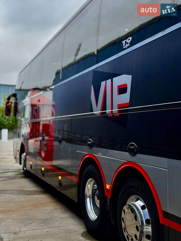 Туристичний / Міжміський автобус Van Hool Astron 2006 в Чернівцях