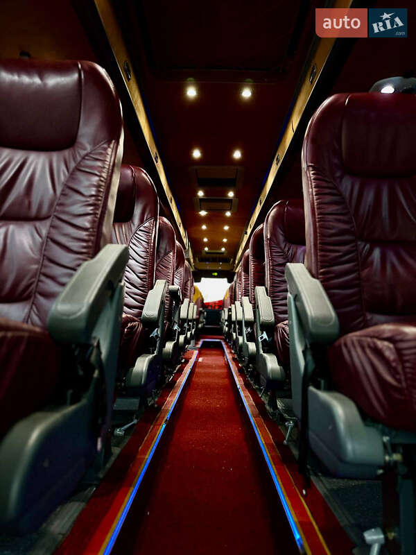 Туристичний / Міжміський автобус Van Hool Astron 2006 в Чернівцях