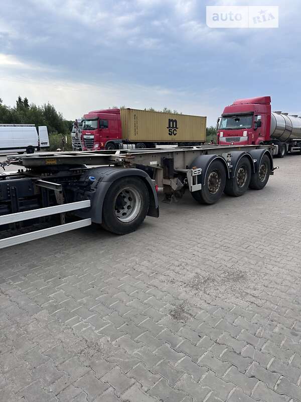 Контейнеровоз полуприцеп Van Hool Tank Container 2004 в Луцке фото 3 Контейнеровоз полуприцеп Van Hool Tank Container 2004 в Луцке