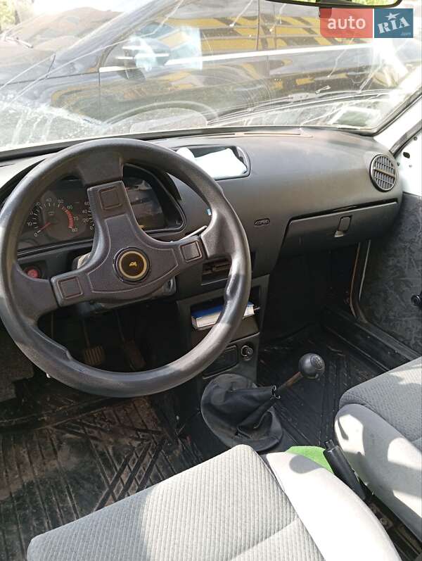 Хэтчбек ВАЗ / Lada 1111 Ока 2004 в Киеве