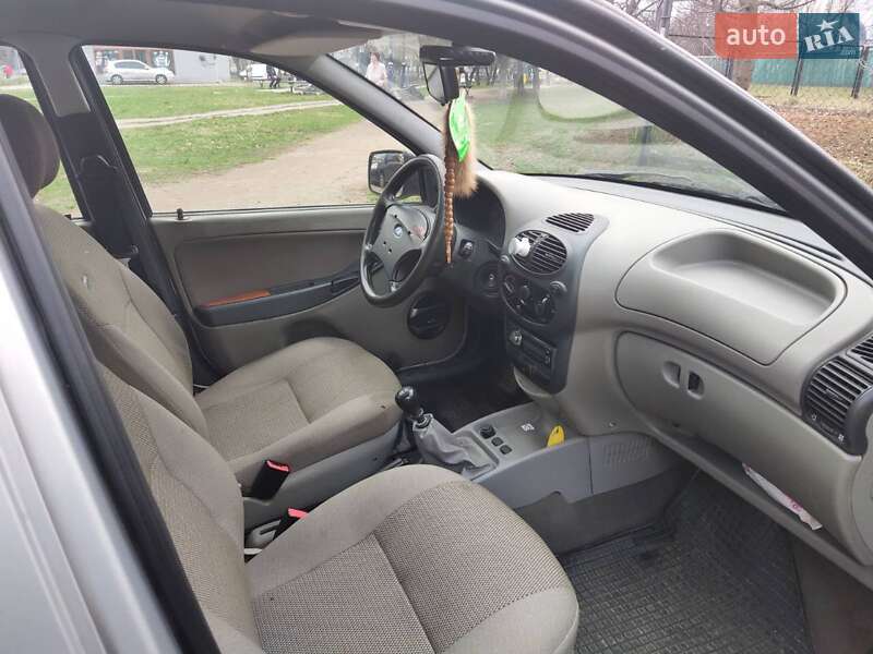 Универсал ВАЗ / Lada 1117 Калина 2010 в Киеве