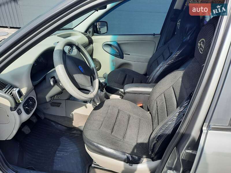 Универсал ВАЗ / Lada 1117 Калина 2011 в Киеве фото 2 Универсал ВАЗ / Lada 1117 Калина 2011 в Киеве