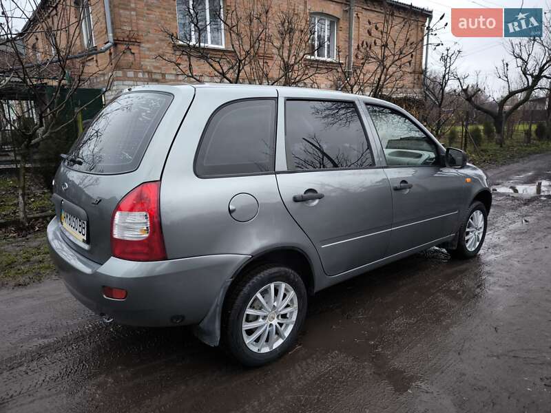 Универсал ВАЗ / Lada 1117 Калина 2010 в Казатине