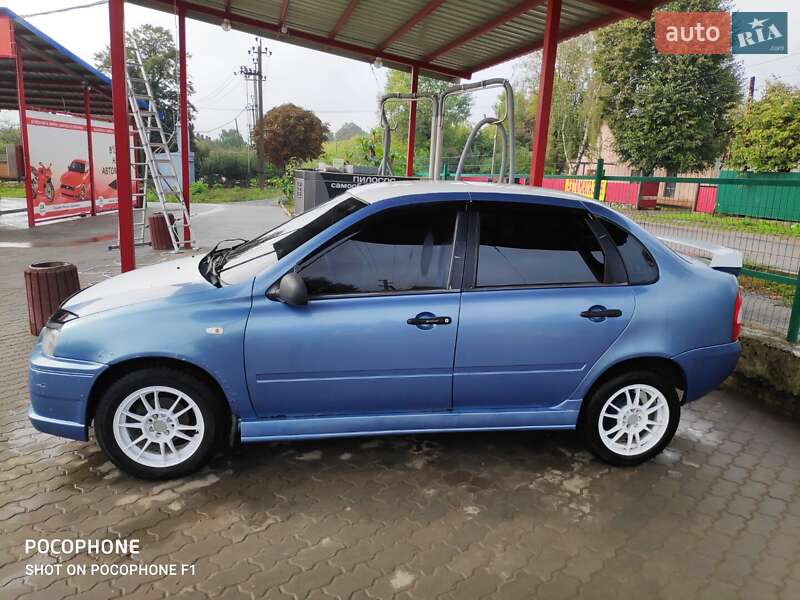 Седан ВАЗ / Lada 1118 Калина 2006 в Тростянце