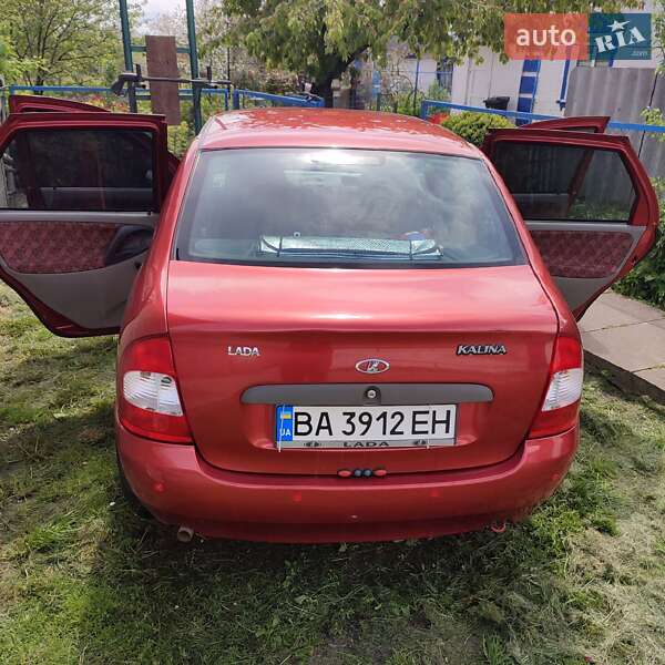 Седан ВАЗ / Lada 1118 Калина 2006 в Новоукраинке