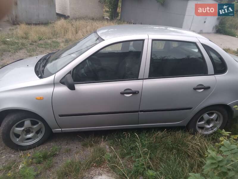 Седан ВАЗ / Lada 1118 Калина 2006 в Голованівську