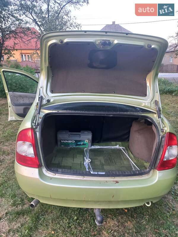 Седан ВАЗ / Lada 1118 Калина 2006 в Виноградове фото 6 Седан ВАЗ / Lada 1118 Калина 2006 в Виноградове