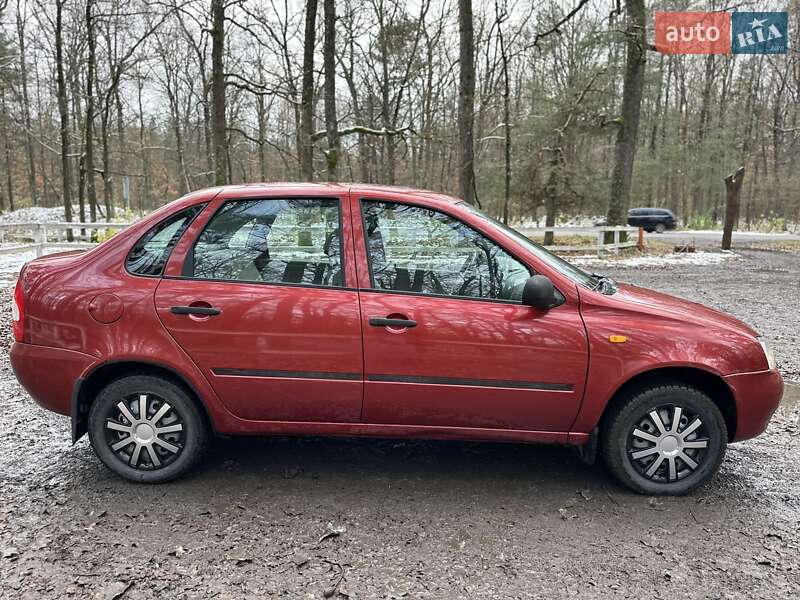 Седан ВАЗ / Lada 1118 Калина 2010 в Рожище