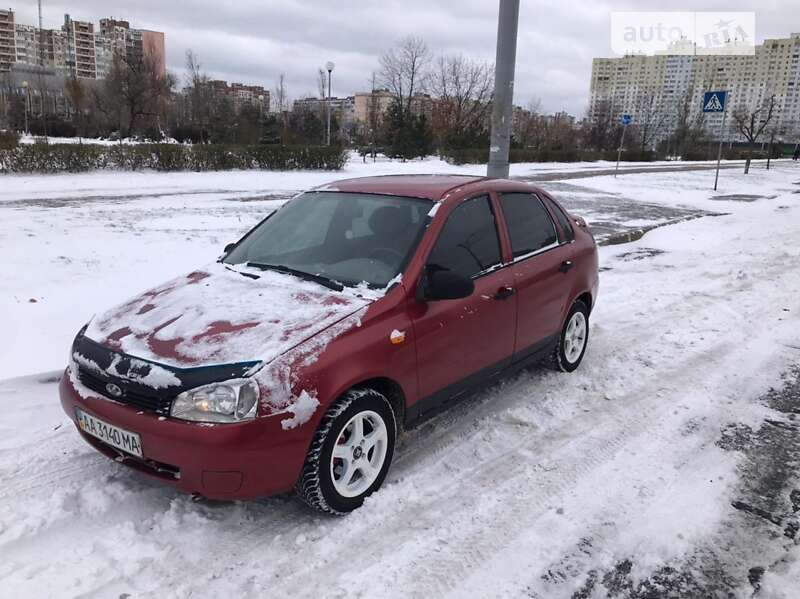 Седан ВАЗ / Lada 1118 Калина 2007 в Десне