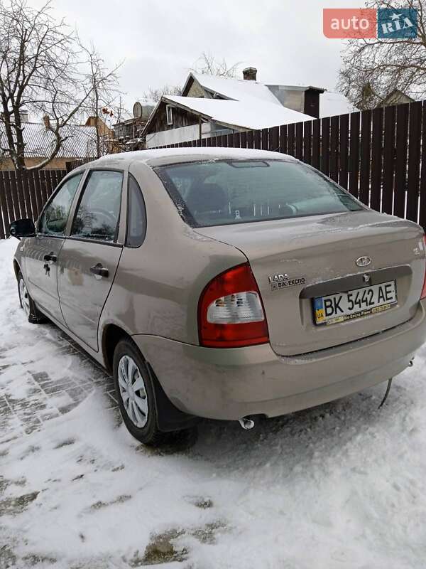 Седан ВАЗ / Lada 1118 Калина 2006 в Ровно