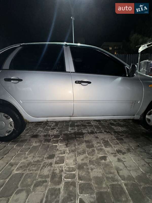 Седан ВАЗ / Lada 1118 Калина 2008 в Днепре