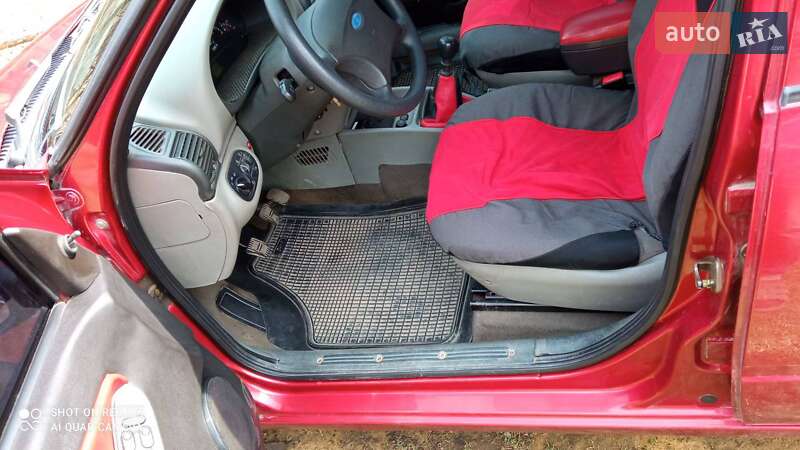 Седан ВАЗ / Lada 1118 Калина 2006 в Долині