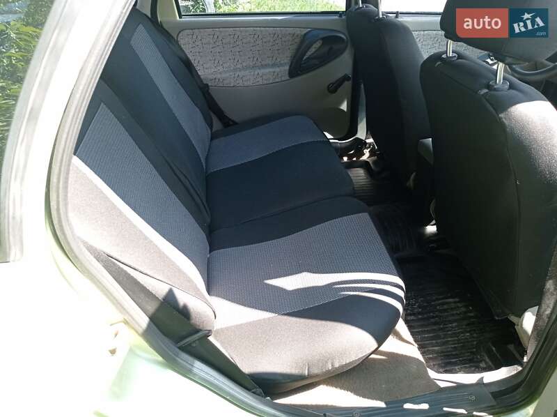 Седан ВАЗ / Lada 1118 Калина 2006 в Житомире